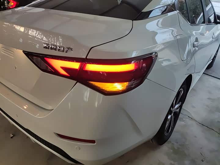 Фото 8 - Nissan Sylphy