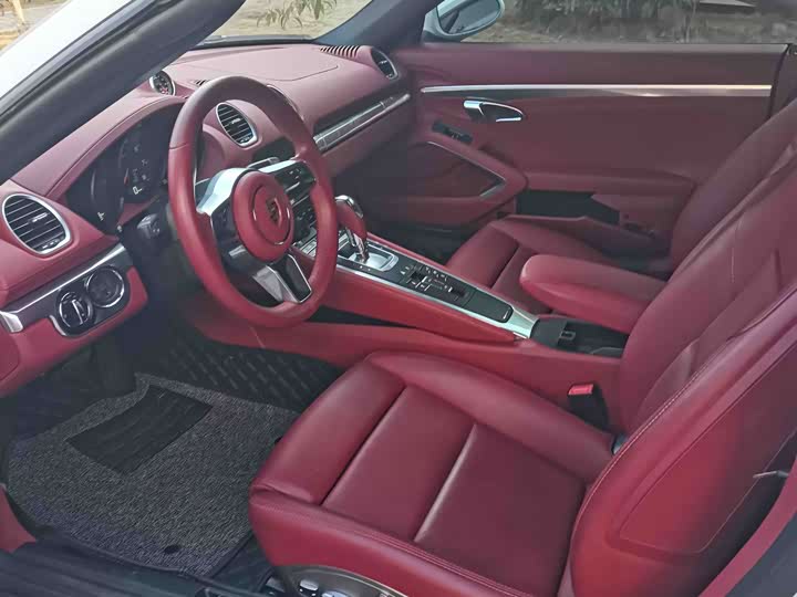 Фото 2 - Porsche 718