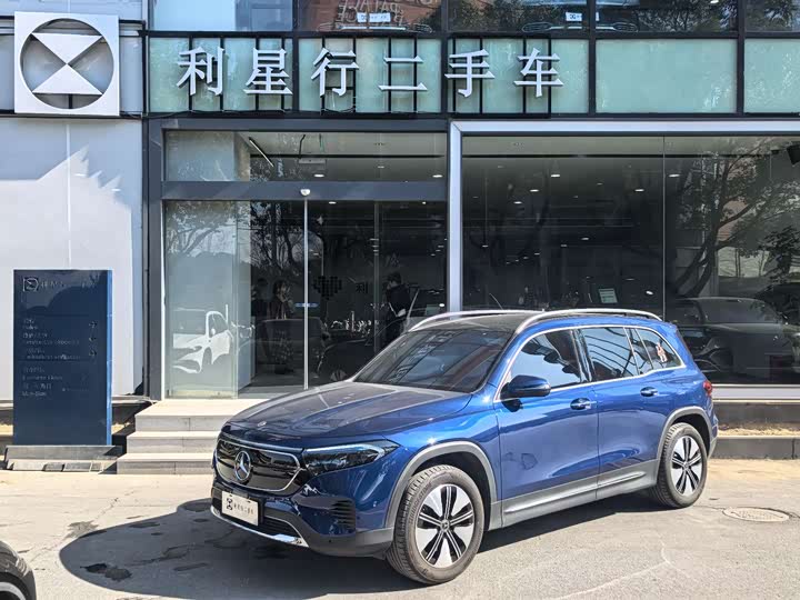 Фото 1 - Mercedes-Benz EQB