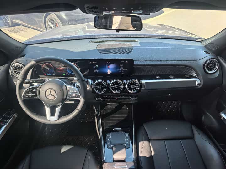 Фото 7 - Mercedes-Benz EQB