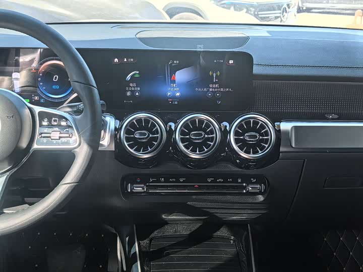 Фото 8 - Mercedes-Benz EQB