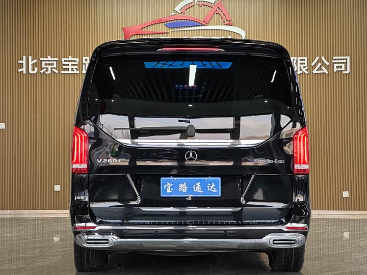 Фото 5 - Mercedes-Benz V-Class