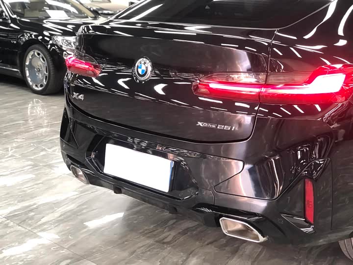 Фото 8 - BMW X4
