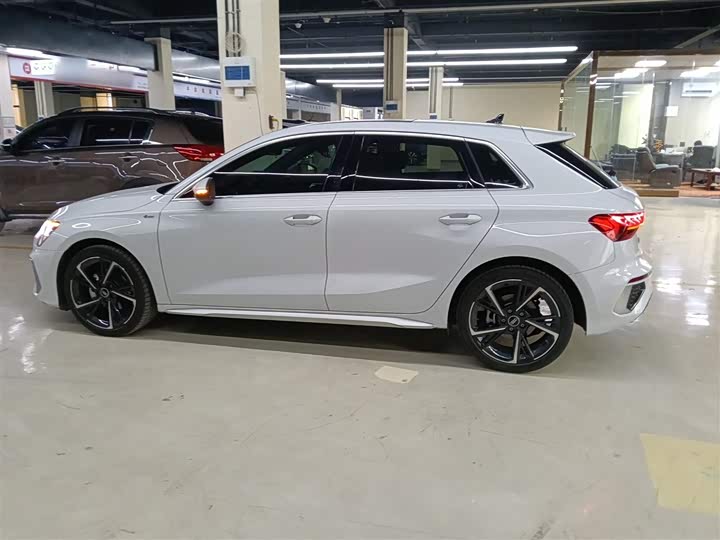 Фото 5 - Audi A3