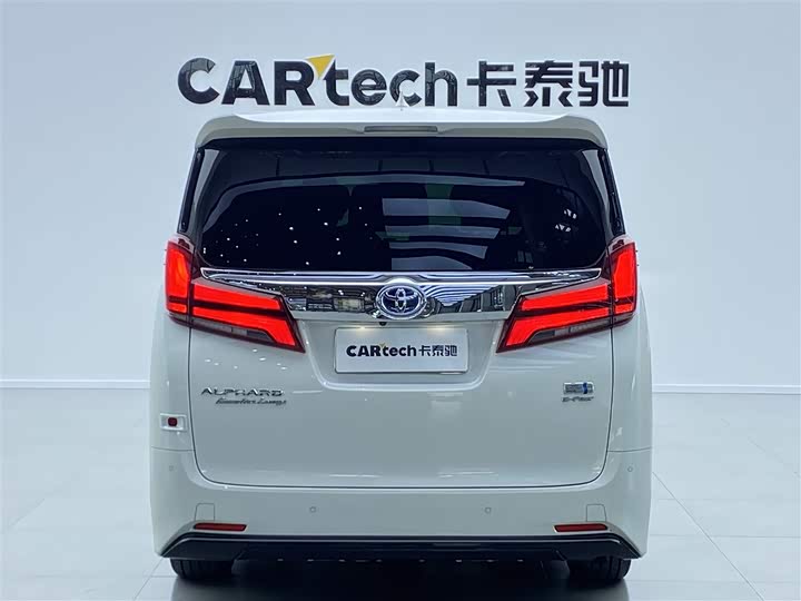 Фото 5 - Toyota Alphard