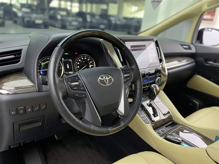 Фото 7 - Toyota Alphard