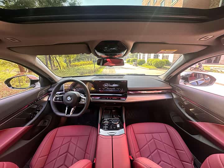 Фото 2 - BMW 5 Series