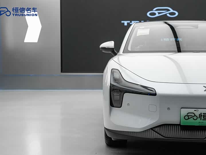 Фото 8 - XPeng Mona M03