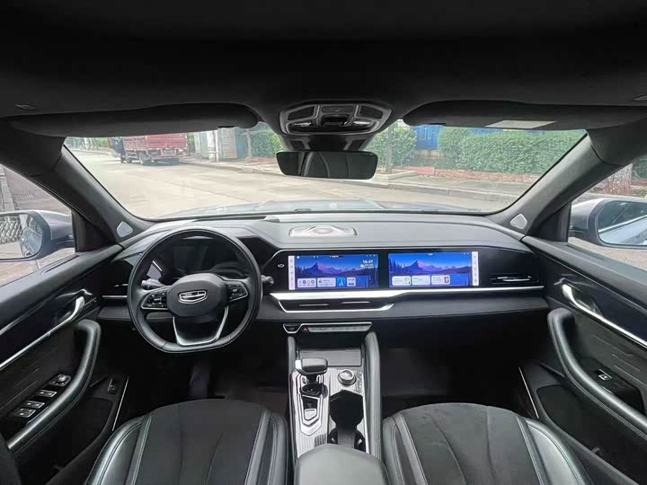 Фото 7 - Geely Monjaro