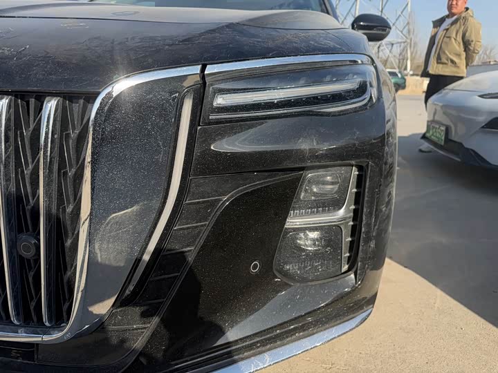 Фото 4 - Hongqi H5