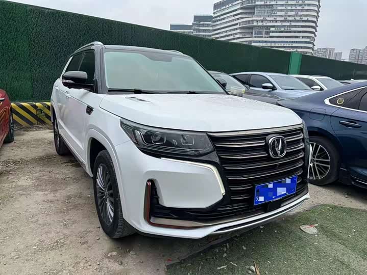Фото 3 - Changan CS95