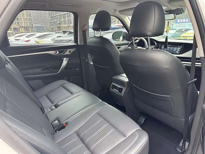 Фото 5 - Changan CS95