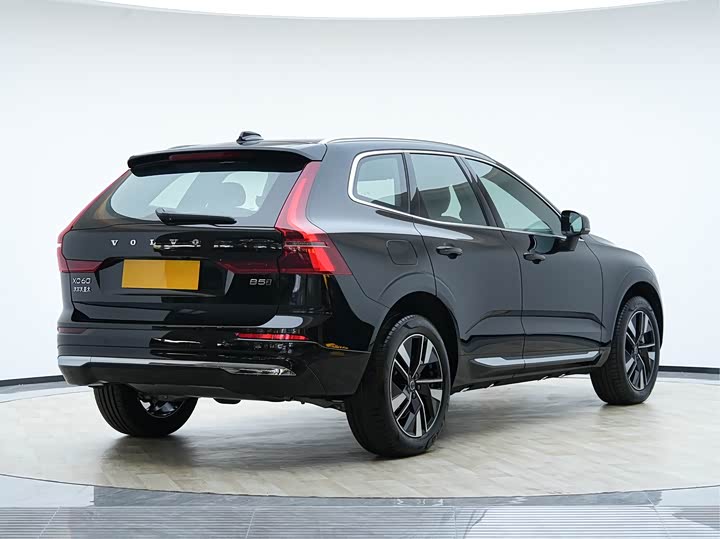 Фото 6 - Volvo XC60
