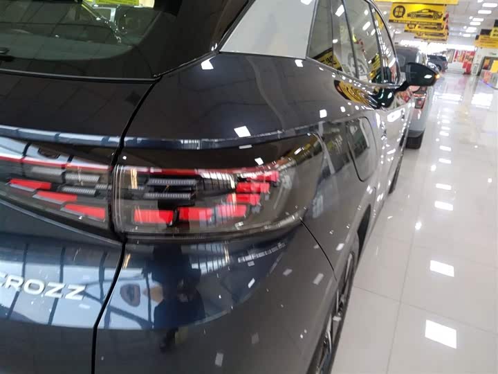 Фото 8 - Volkswagen ID.4 Crozz