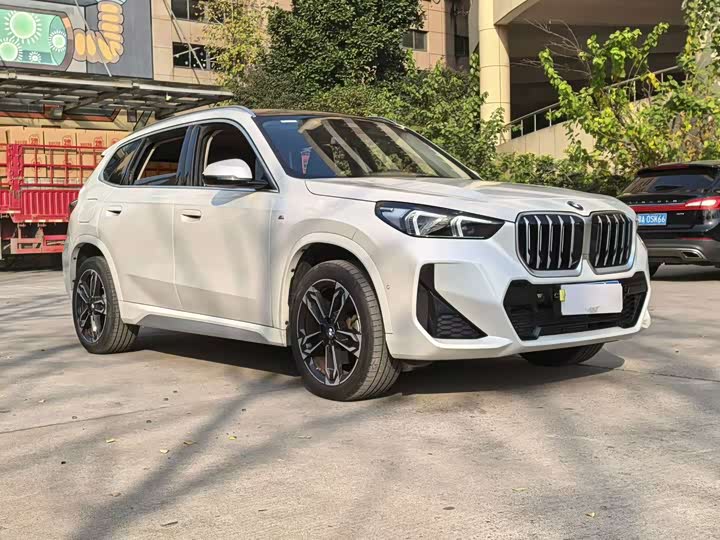 Фото 3 - BMW X1