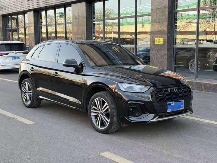 Фото 3 - Audi Q5L