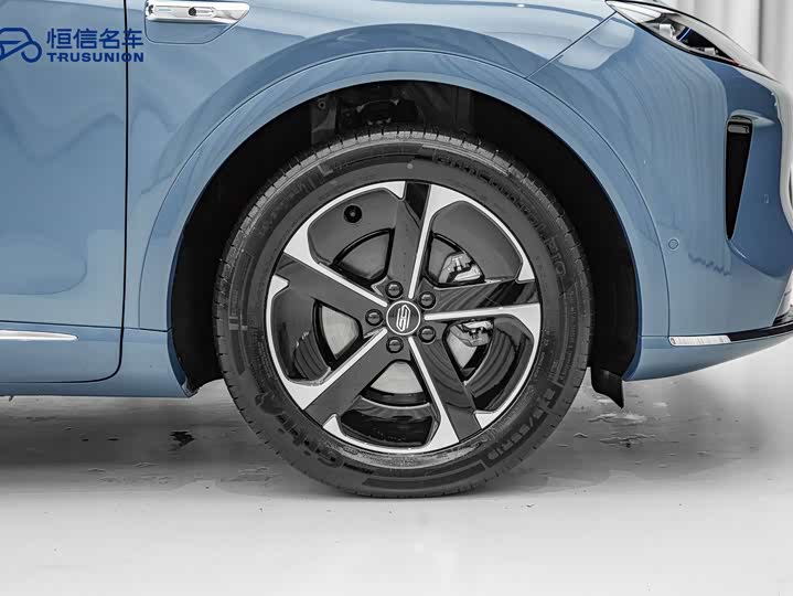 Фото 8 - Shangjie (Huawei × SAIC) H5