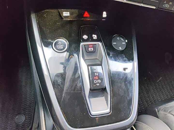 Фото 7 - Audi Q4 e-tron