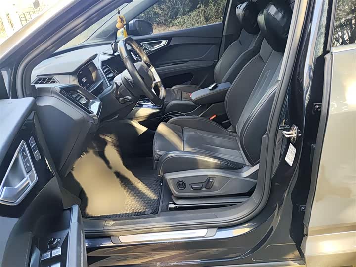 Фото 8 - Audi Q4 e-tron