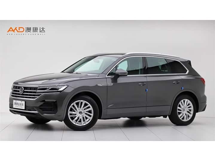 Фото 1 - Volkswagen Touareg