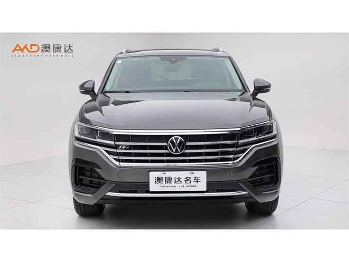 Фото 2 - Volkswagen Touareg
