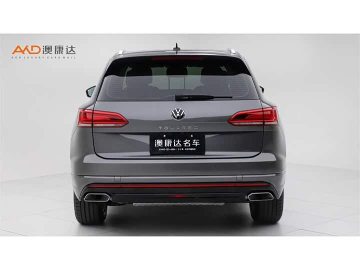 Фото 4 - Volkswagen Touareg