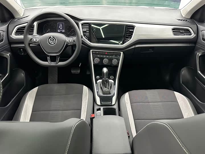 Фото 6 - Volkswagen T-Roc