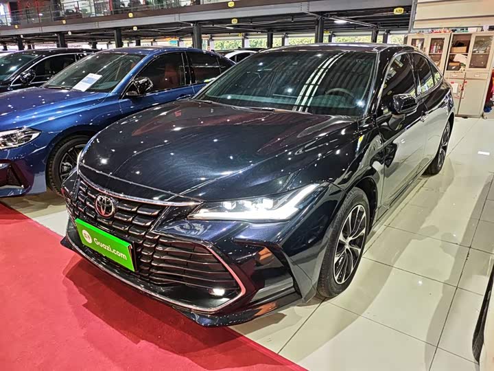Фото 2 - Toyota Avalon