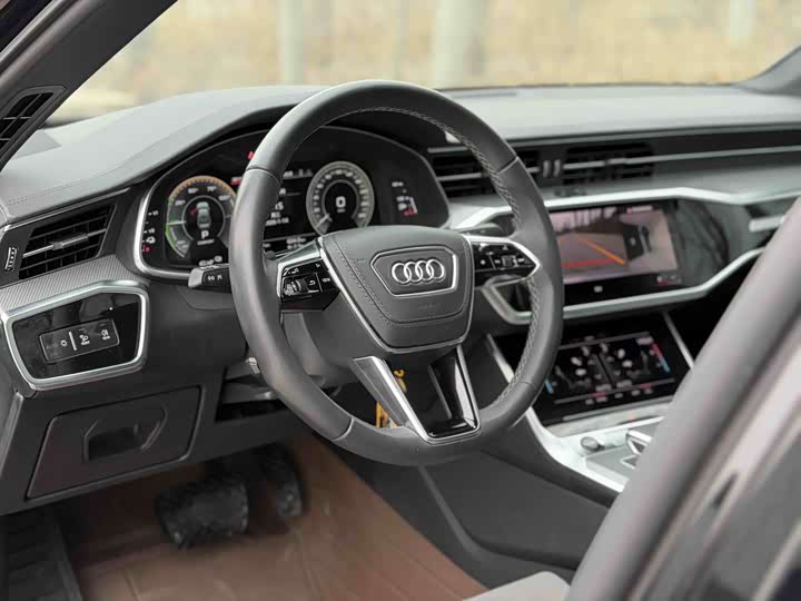 Фото 4 - Audi A6L Hybrid