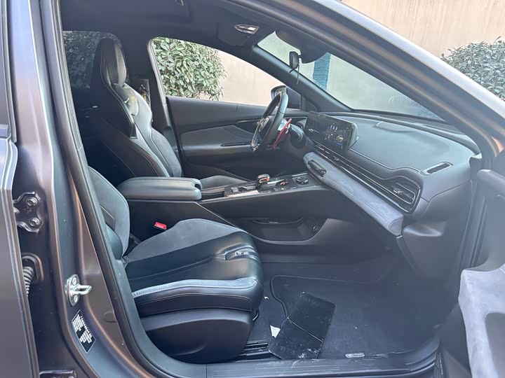 Фото 6 - GAC Trumpchi Empow R