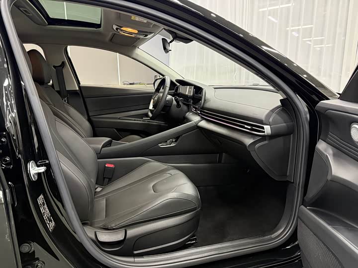 Фото 7 - Hyundai Elantra N line