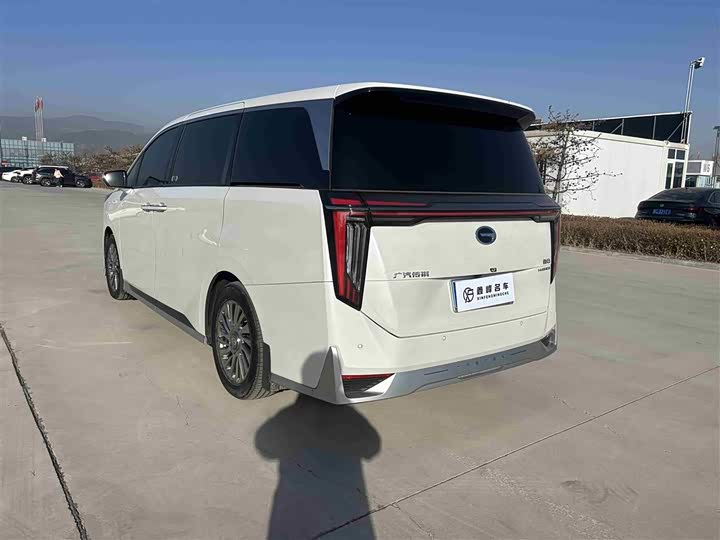 Фото 5 - GAC Trumpchi M8