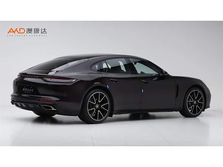 Фото 3 - Porsche Panamera