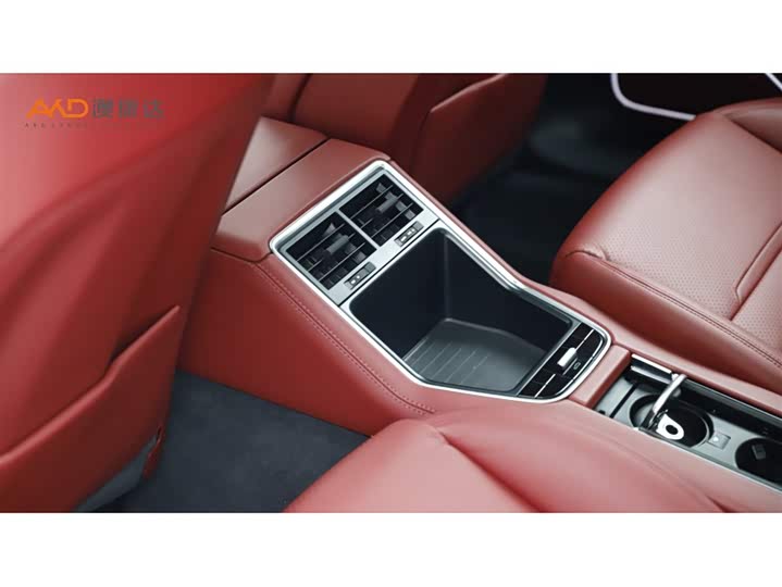 Фото 9 - Porsche Panamera