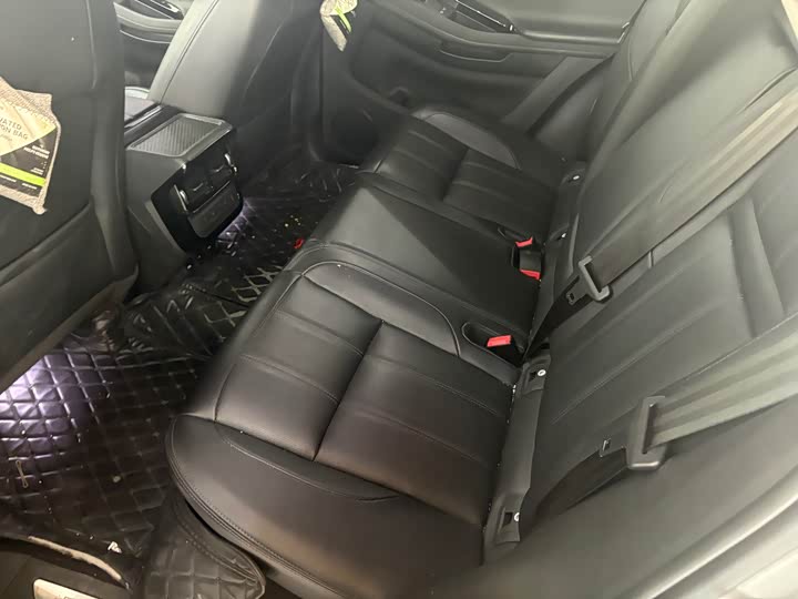 Фото 8 - Land Rover Range Rover Evoque L