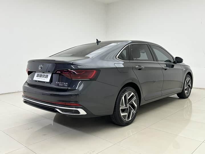 Фото 5 - Volkswagen Sagitar L