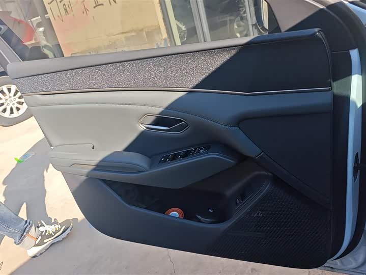 Фото 7 - BYD Qin L