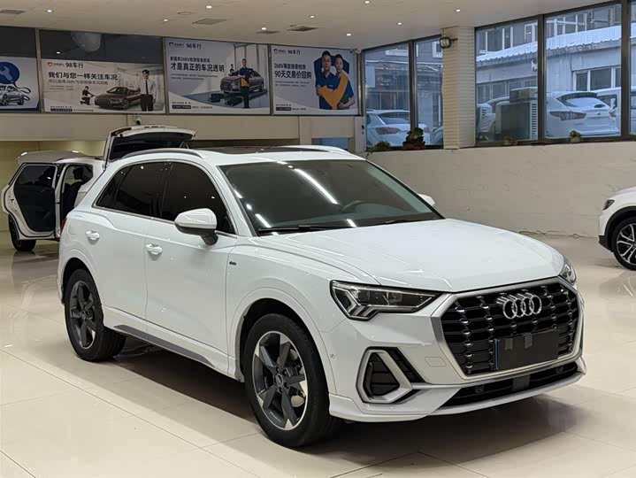 Фото 3 - Audi Q3
