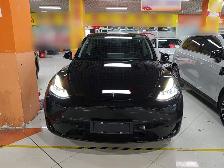 Фото 3 - Tesla Model Y