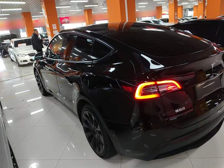 Фото 5 - Tesla Model Y