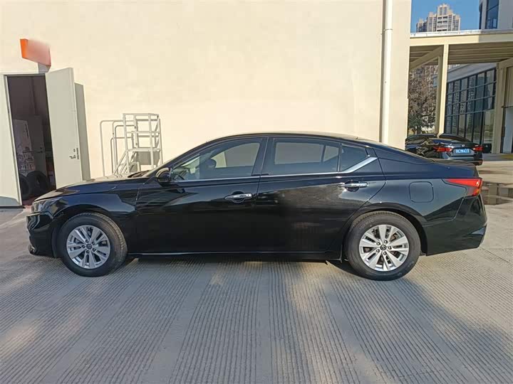 Фото 5 - Nissan Teana