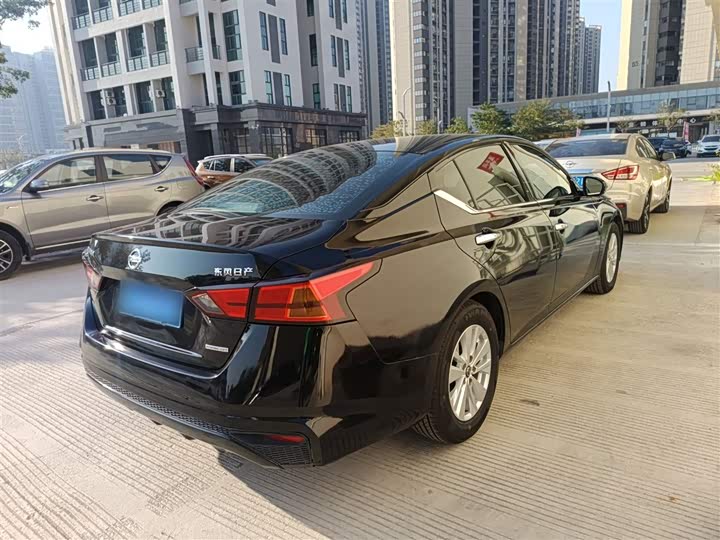 Фото 7 - Nissan Teana