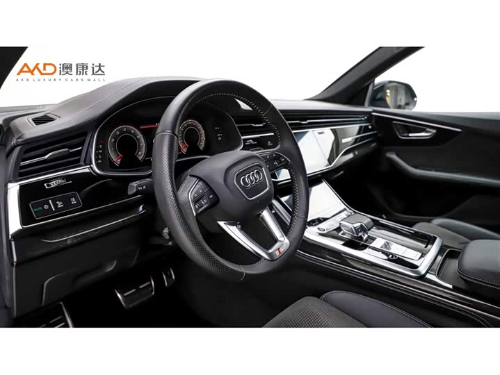 Фото 6 - Audi Q8