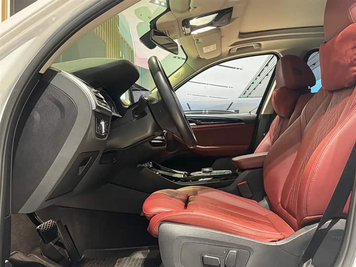 Фото 8 - BMW iX3