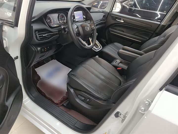 Фото 7 - GAC Trumpchi M6