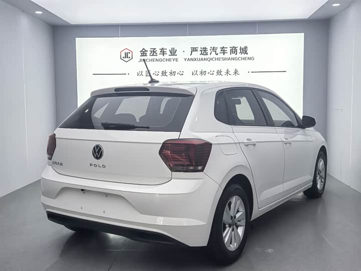 Фото 7 - Volkswagen Polo