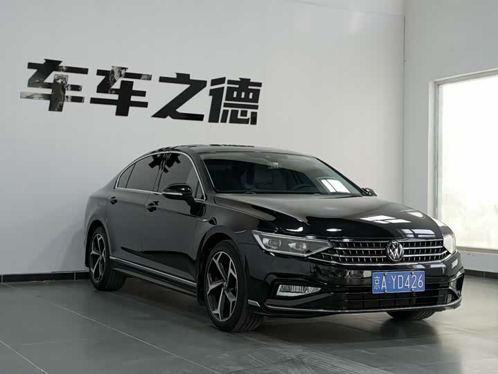 Фото 2 - Volkswagen Magotan