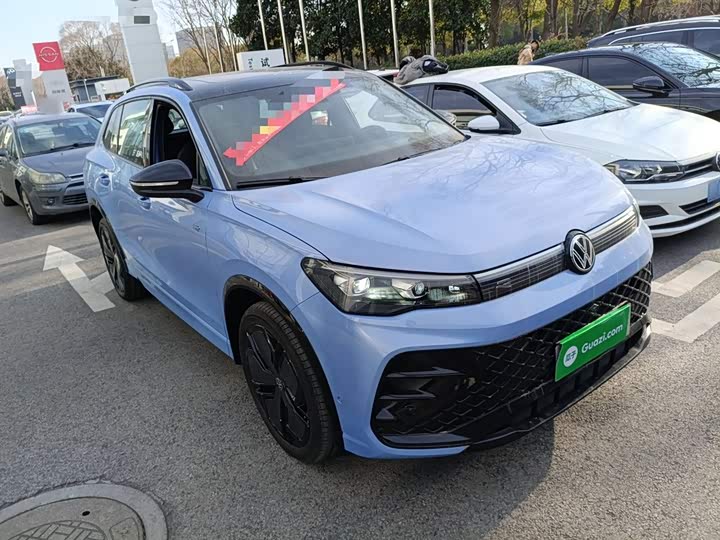 Фото 4 - Volkswagen Tiguan L Pro