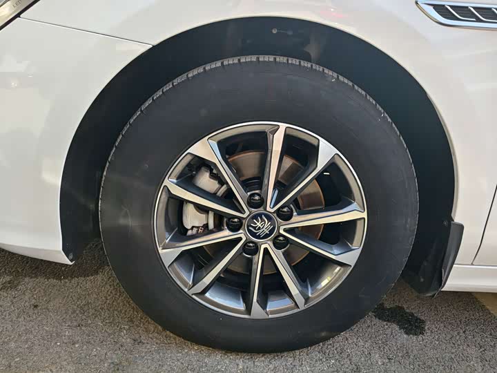 Фото 4 - BYD Qin Plus