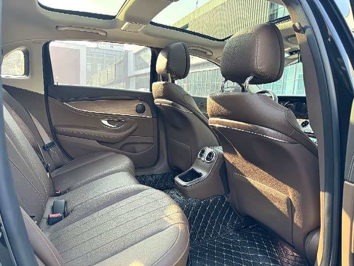 Фото 6 - Mercedes-Benz E-Class Hybrid